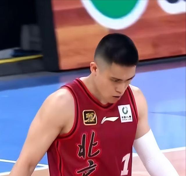 广厦男篮发布备战花絮，今晚临场应变，中超任务艰巨，球队文化再被提及的简单介绍-爱游戏网站